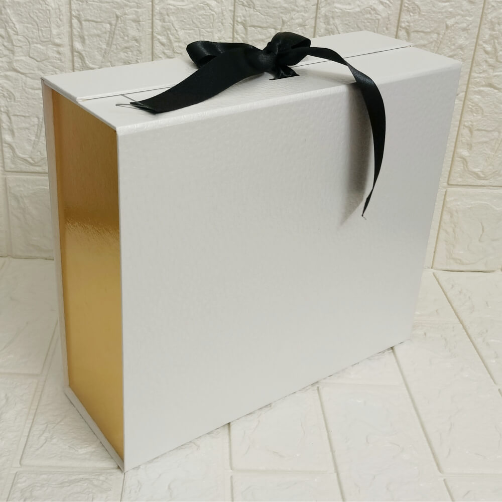 12*10*4 Inch Pearl White Color Box