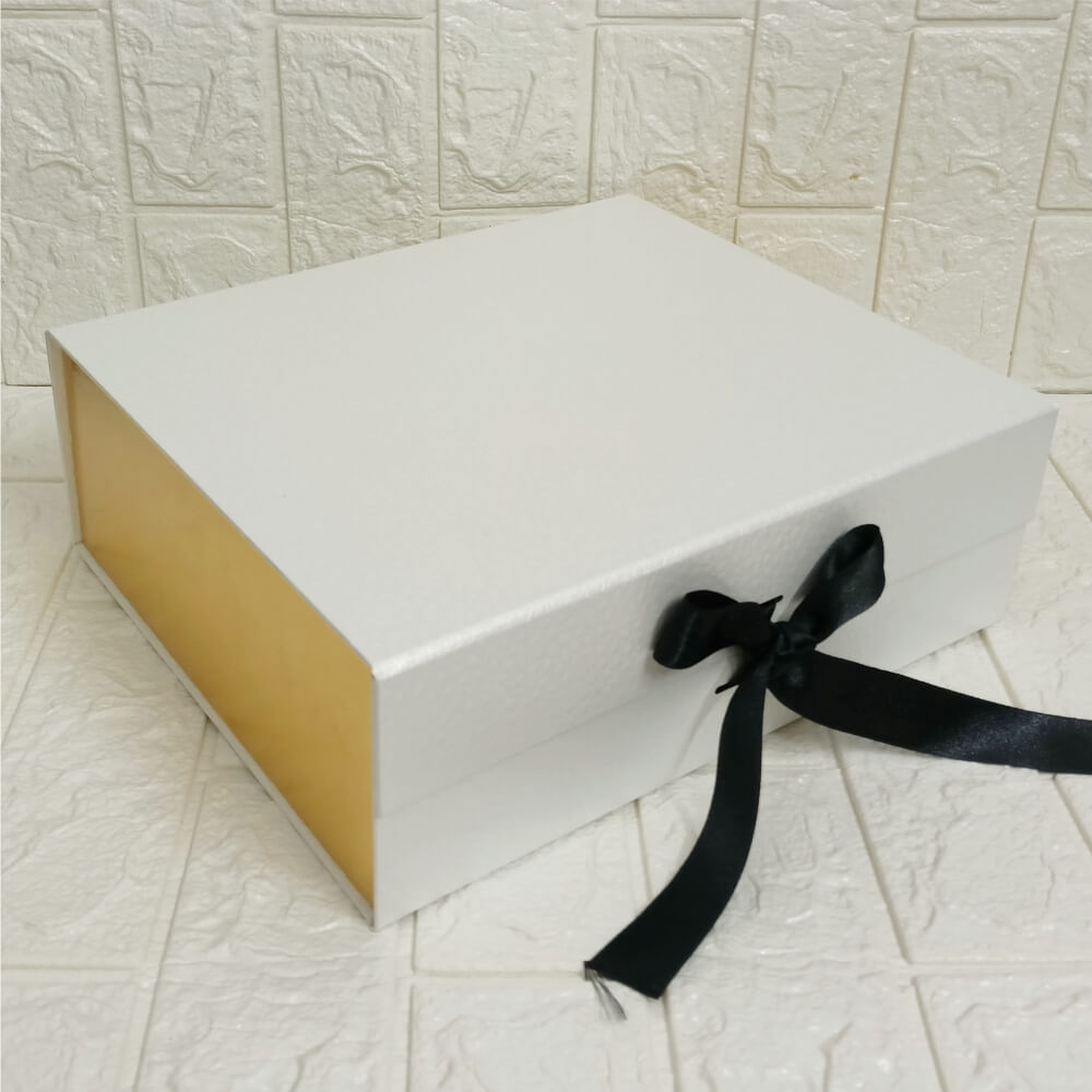 12*10*4 Inch Pearl White Color Box